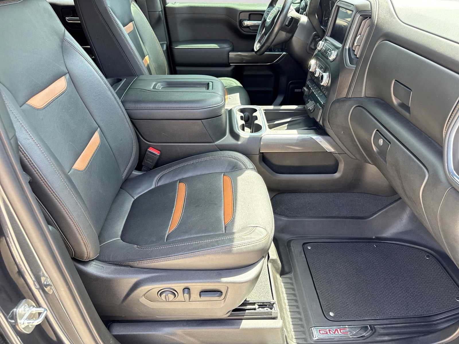 Used 2022 GMC Sierra 1500 AT4 w/ AT4 Preferred Package AWD/4WD image 21