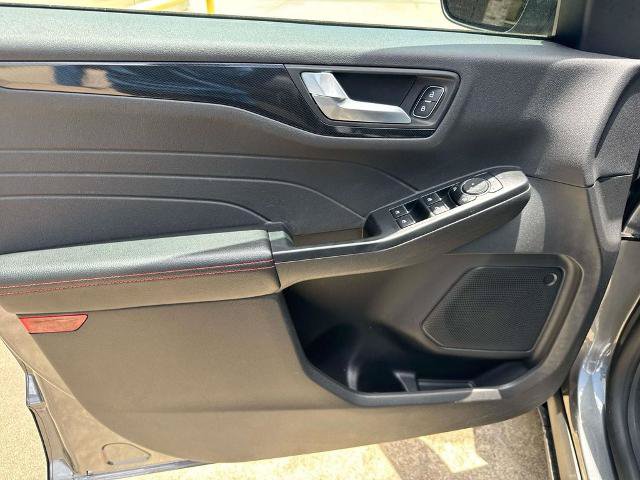 Certified 2025 Ford Escape ST-Line FWD image 18