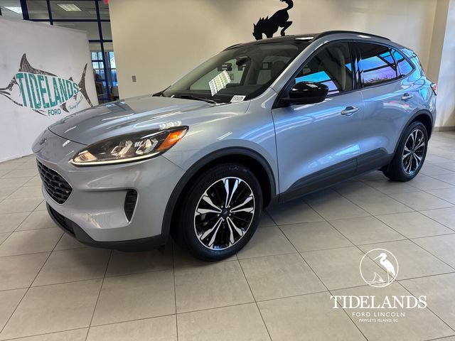 Certified 2022 Ford Escape SE w/ SE Sport Appearance Package FWD image 4