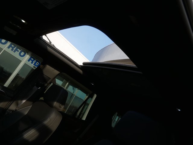 Used 2023 Chevrolet Tahoe Z71 w/ Luxury Package image 17