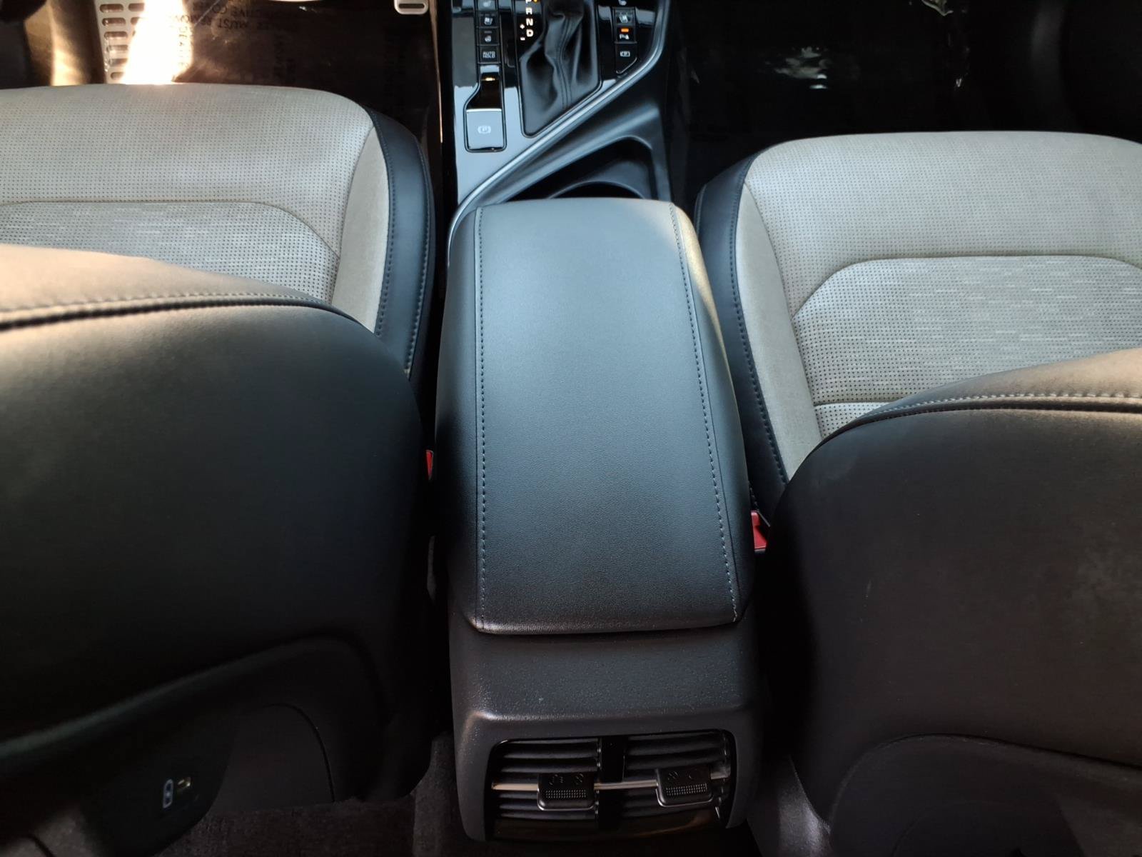 Used 2023 Kia Niro SX Touring FWD image 18