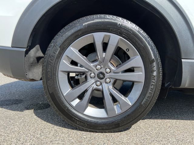 Certified 2024 Ford Explorer XLT w/ Equipment Group 202A AWD/4WD image 14