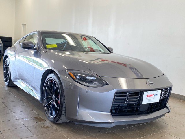 Used 2025 Nissan Z Performance w/ Floor Mat Package RWD image 2