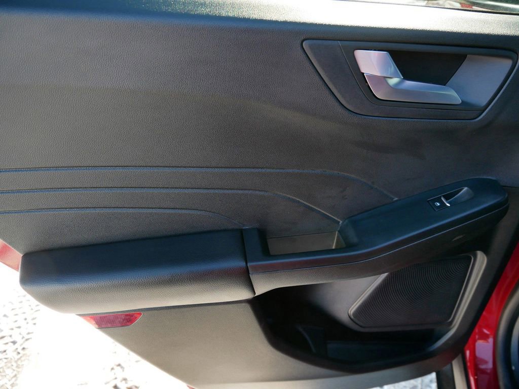 Certified 2023 Ford Escape ST-Line Select w/ Tech Pack #2 image 13