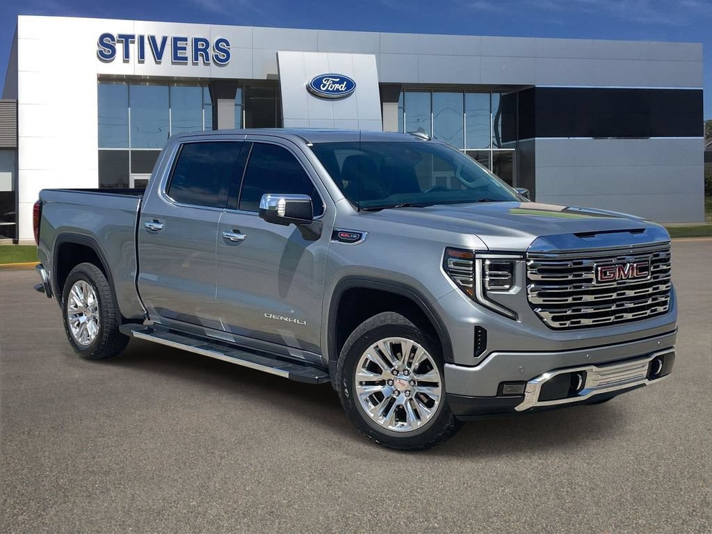 Used 2025 GMC Sierra 1500 Denali AWD/4WD image 1