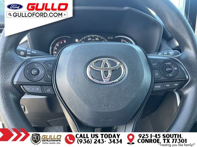 Used 2025 Toyota RAV4 XLE FWD image 22
