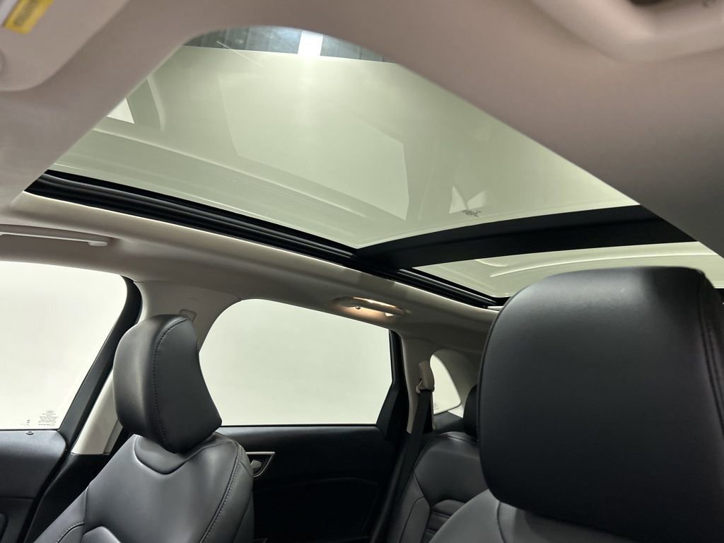 Certified 2024 Ford Edge SEL w/ Convenience Package image 27