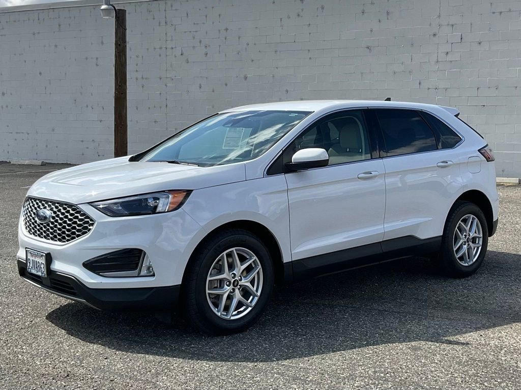 Certified 2024 Ford Edge SEL w/ Convenience Package image 2