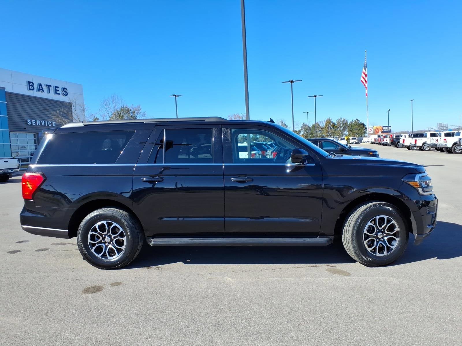 Certified 2024 Ford Expedition Max XLT image 6