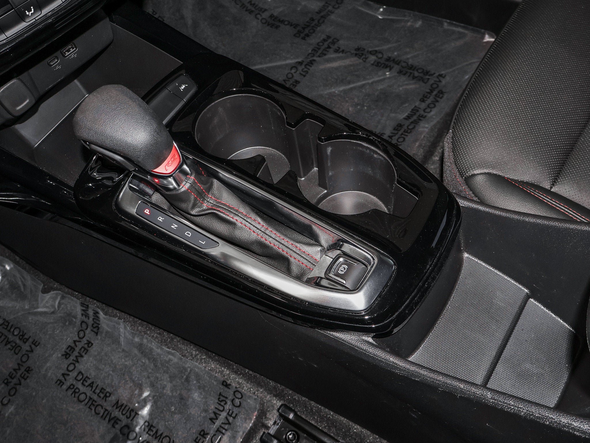 Used 2025 Chevrolet Trax RS FWD image 32