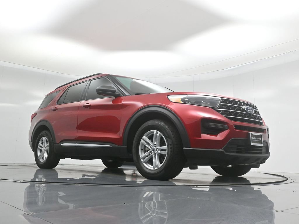 Certified 2024 Ford Explorer XLT image 5