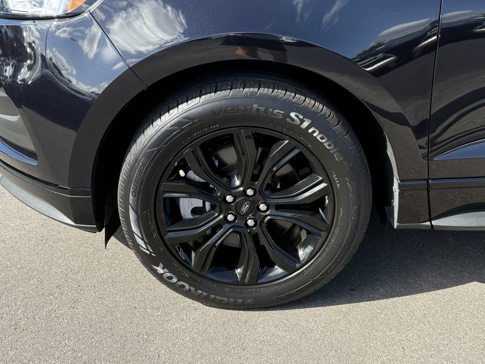 Certified 2023 Ford Edge SE w/ Black Appearance Package AWD/4WD image 36
