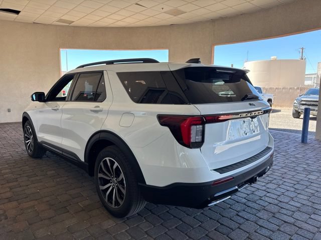 Certified 2026 Ford Explorer ST-Line RWD image 2