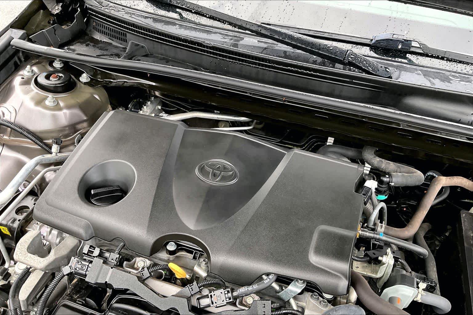 Used 2022 Toyota Camry SE FWD image 29