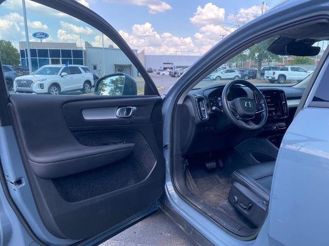 Used 2022 Volvo XC40 T5 Momentum AWD/4WD image 10
