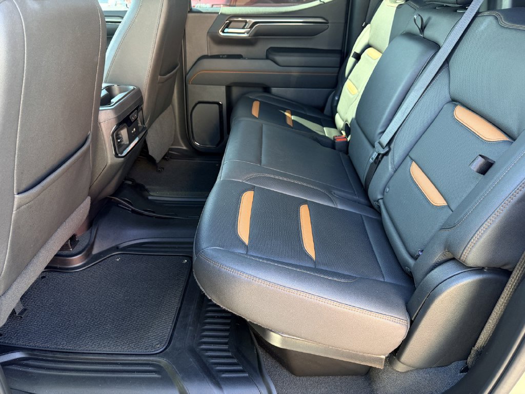Used 2022 GMC Sierra 1500 AT4 w/ AT4 Premium Package AWD/4WD image 17