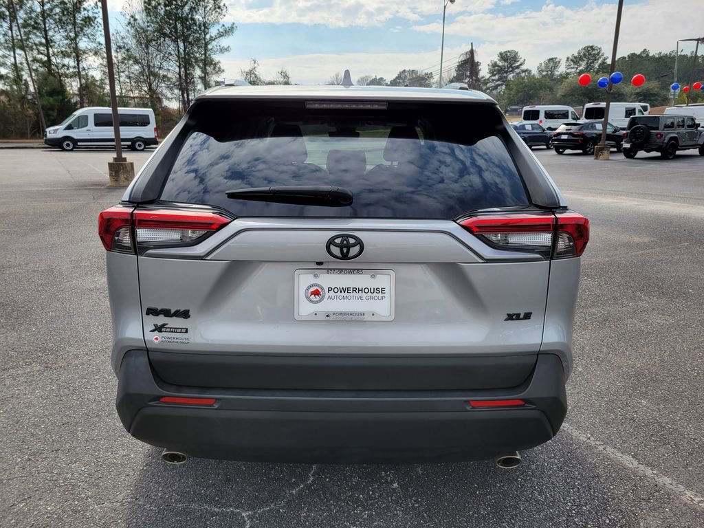 Used 2020 Toyota RAV4 XLE image 5