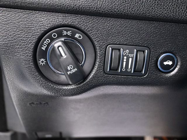 Used 2020 Chrysler 300 Limited image 23