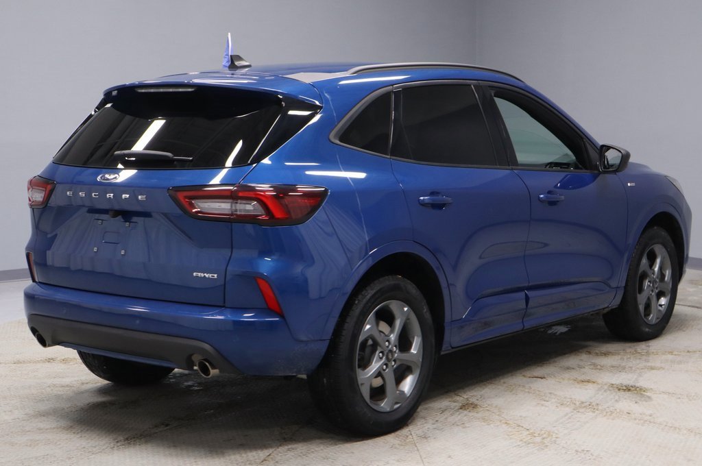 Certified 2023 Ford Escape ST-Line w/ Tech Pack #1 image 9