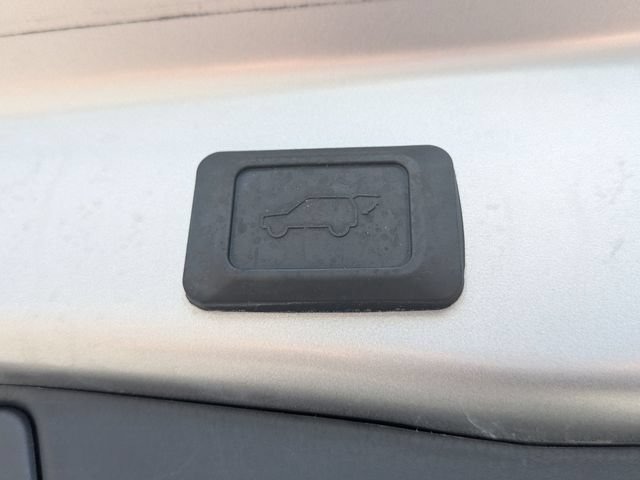 Used 2022 Toyota RAV4 XLE Premium AWD/4WD image 26