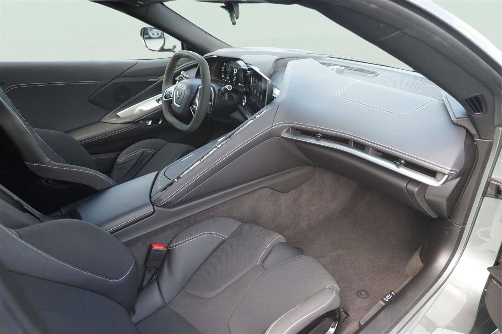 Used 2023 Chevrolet Corvette Stingray Coupe w/ 1LT RWD image 11