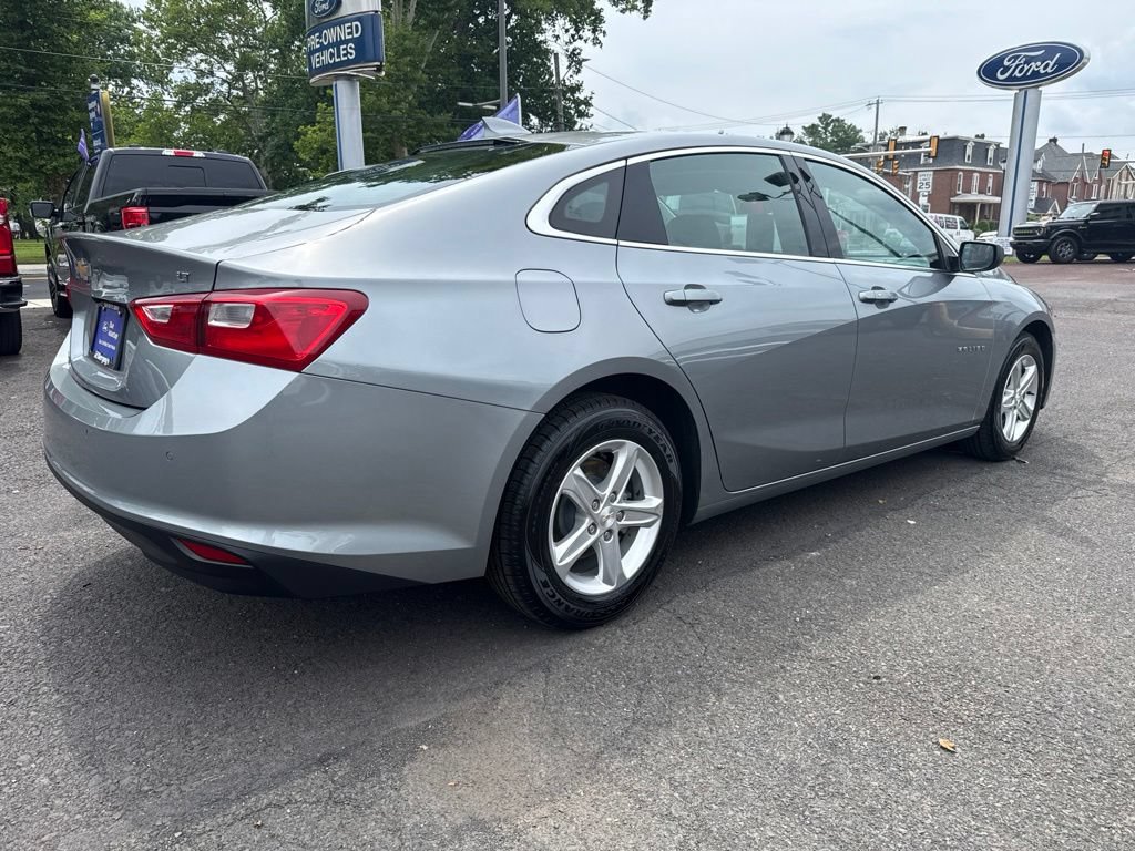 Used 2024 Chevrolet Malibu LT FWD image 4