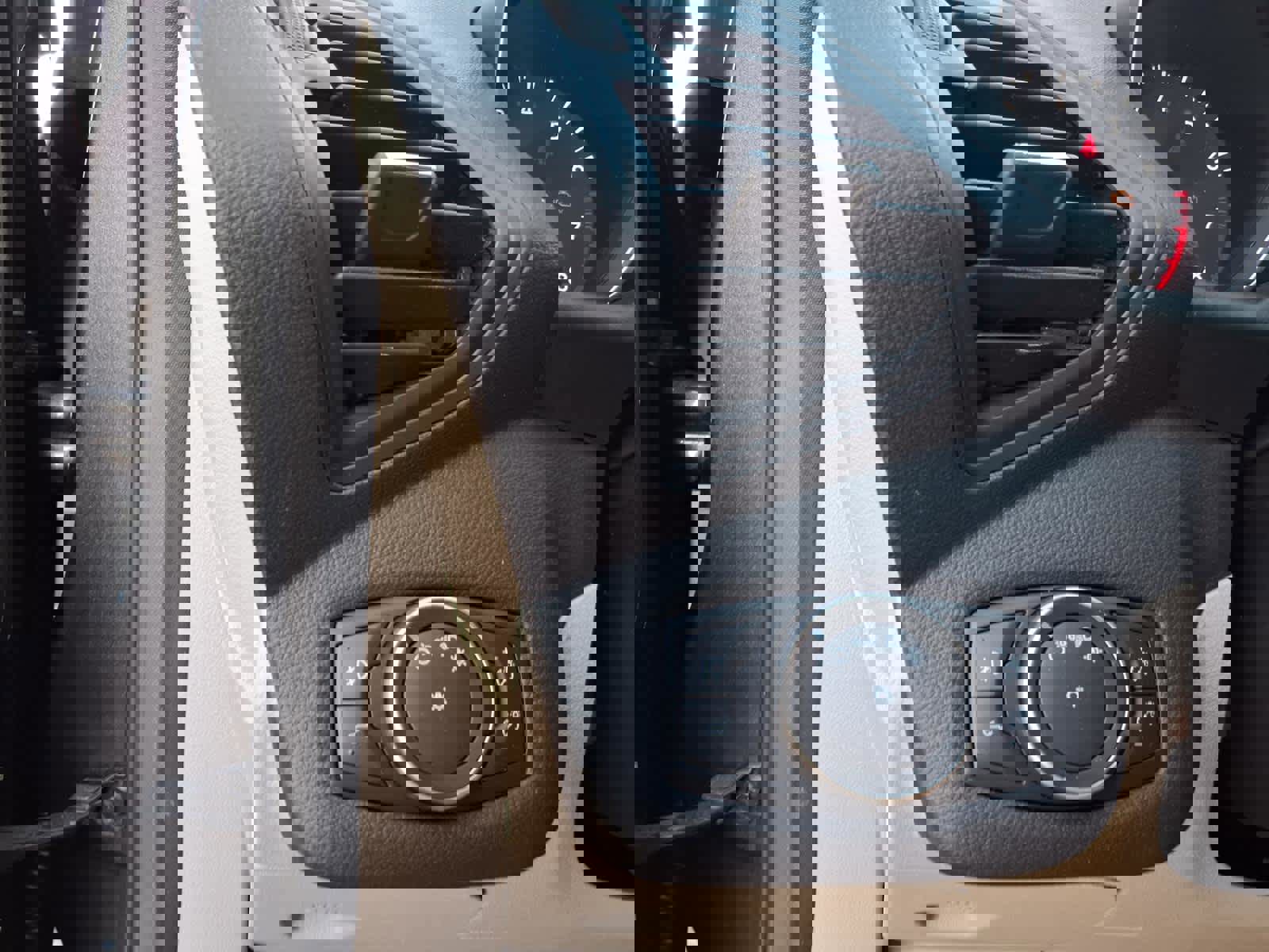 Certified 2019 Ford Escape SE image 13