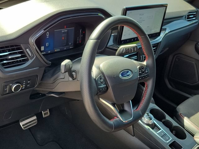 Certified 2024 Ford Escape ST-Line w/ Tech Pack #1 AWD/4WD image 7
