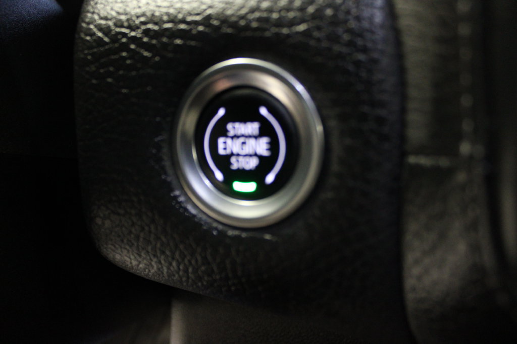 Used 2024 GMC Yukon Denali AWD/4WD image 32