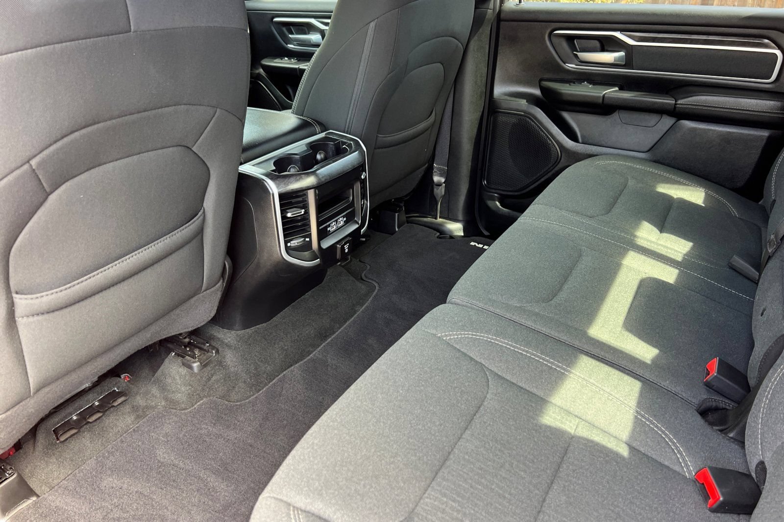 Used 2021 RAM 1500 Big Horn AWD/4WD image 14