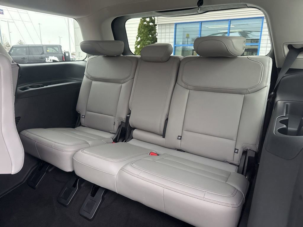 Certified 2025 Ford Expedition Active image 34