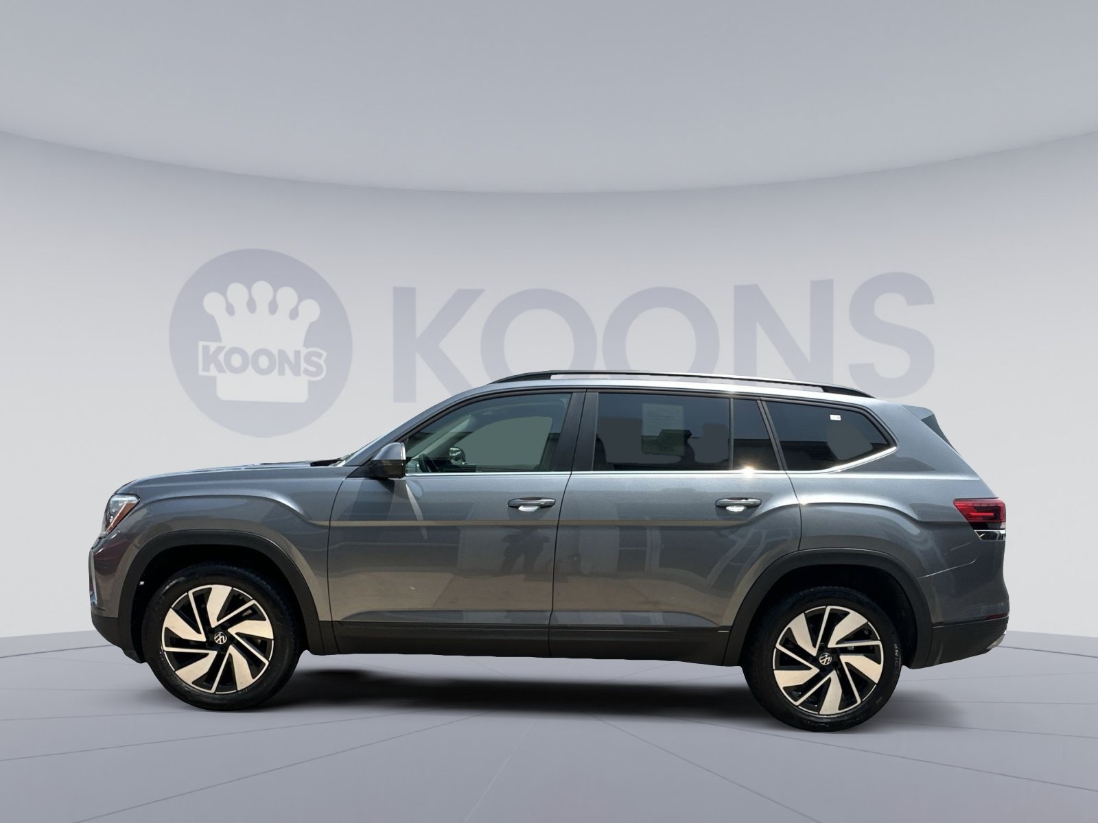 Used 2025 Volkswagen Atlas SE AWD/4WD image 13