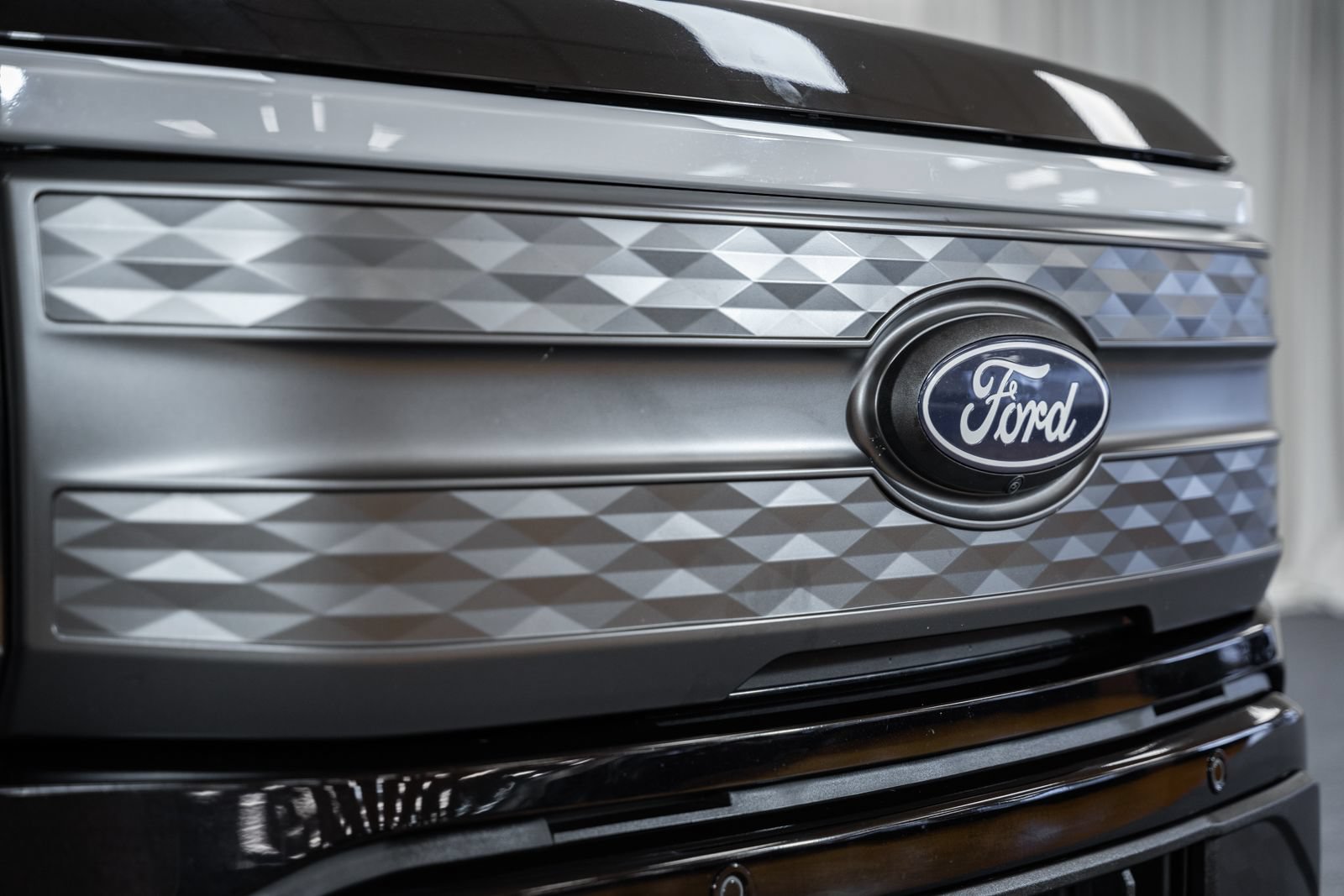 Certified 2024 Ford F150 Lightning Lariat AWD/4WD image 11