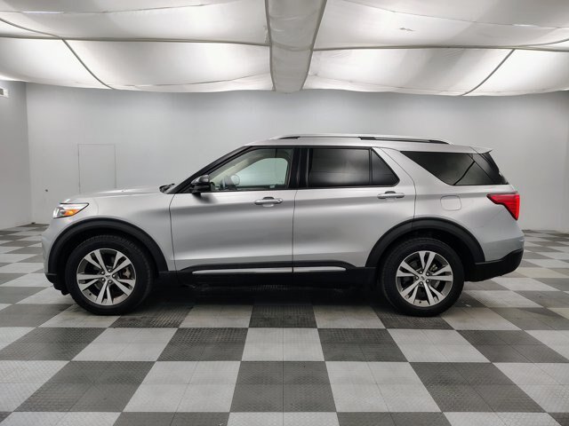 Certified 2020 Ford Explorer Platinum w/ Premium Technology Package AWD/4WD image 9