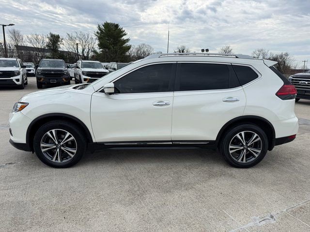 Used 2017 Nissan Rogue SL w/ SL Premium Package image 2