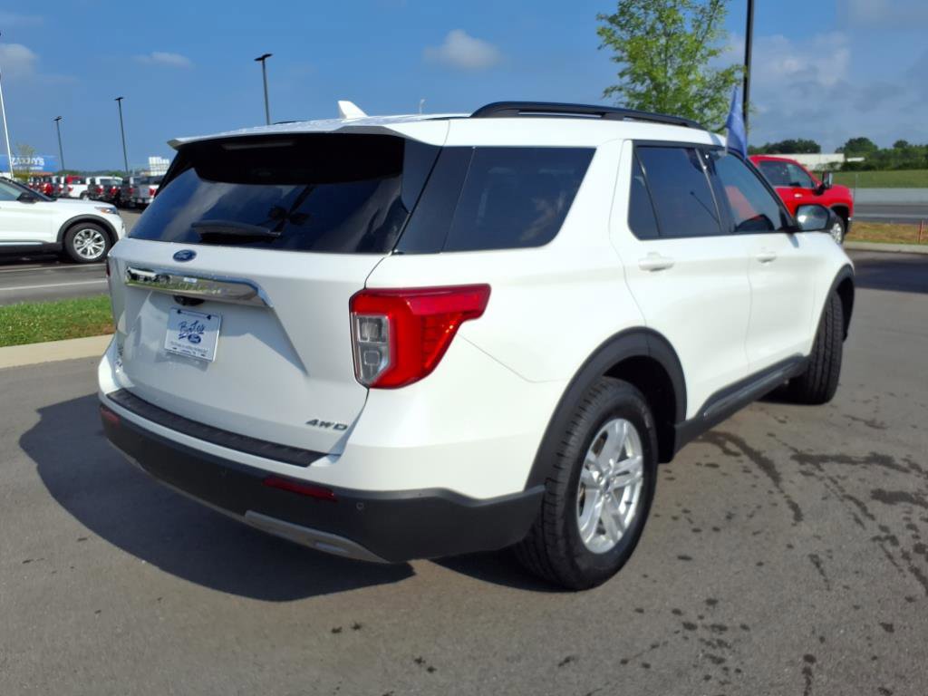 Certified 2022 Ford Explorer XLT w/ Equipment Group 202A image 5