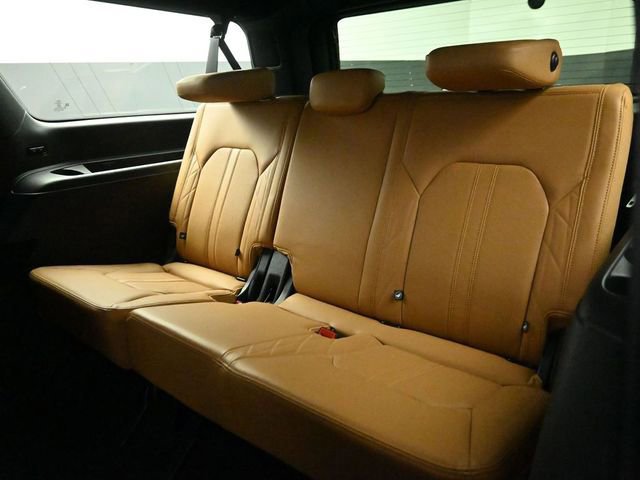 Certified 2024 Ford Expedition Max Platinum image 40