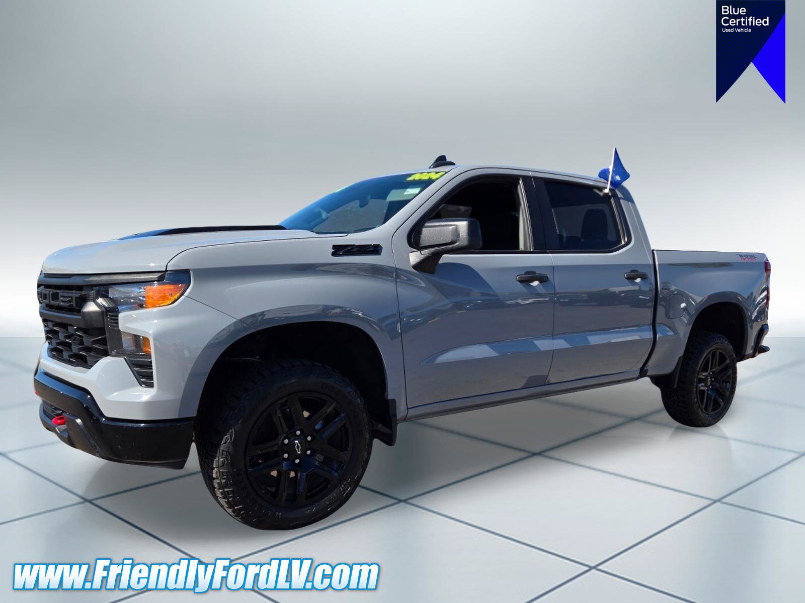 Used 2024 Chevrolet Silverado 1500 Custom Trail Boss w/ LPO, Dark Essentials Package AWD/4WD image 3