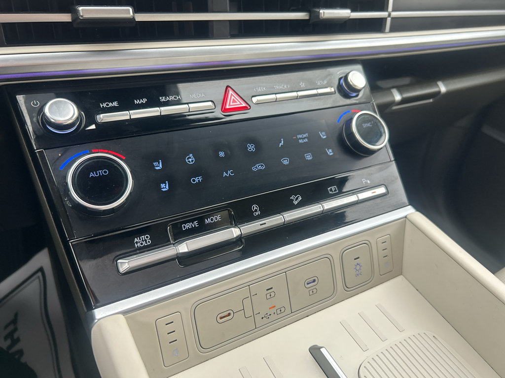 Used 2024 Hyundai Santa Fe Calligraphy FWD image 30