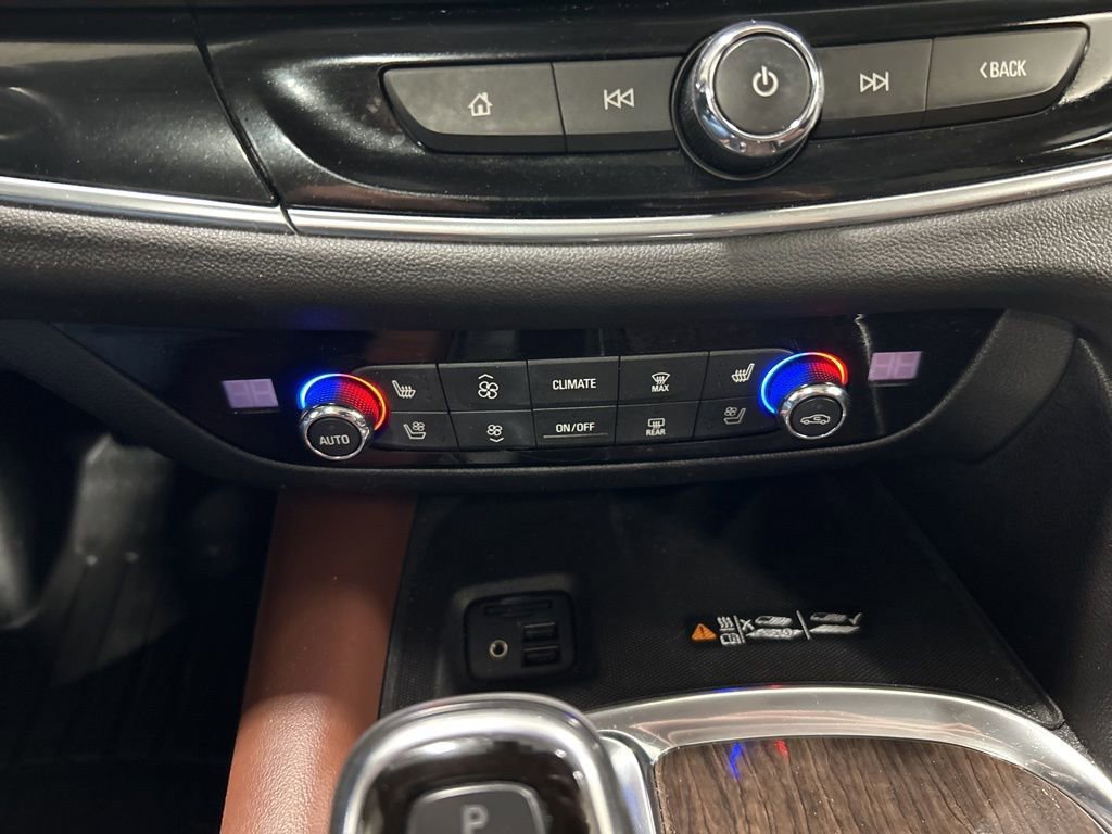 Used 2021 Buick Enclave Avenir w/ Avenir Technology Package image 26