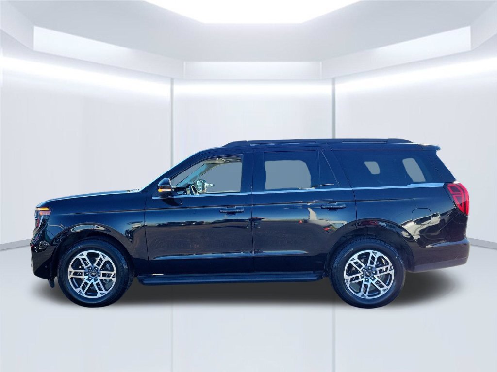 Certified 2025 Ford Expedition Active AWD/4WD image 8