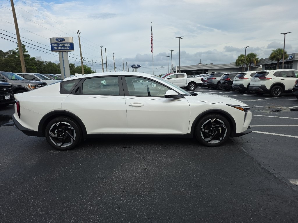 Used 2025 Kia K4 EX FWD image 2