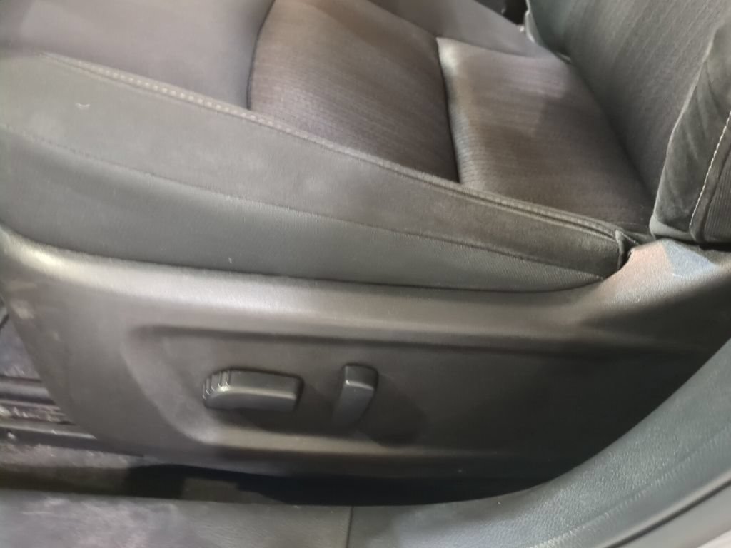 Used 2024 Nissan Altima 2.5 SV FWD image 15
