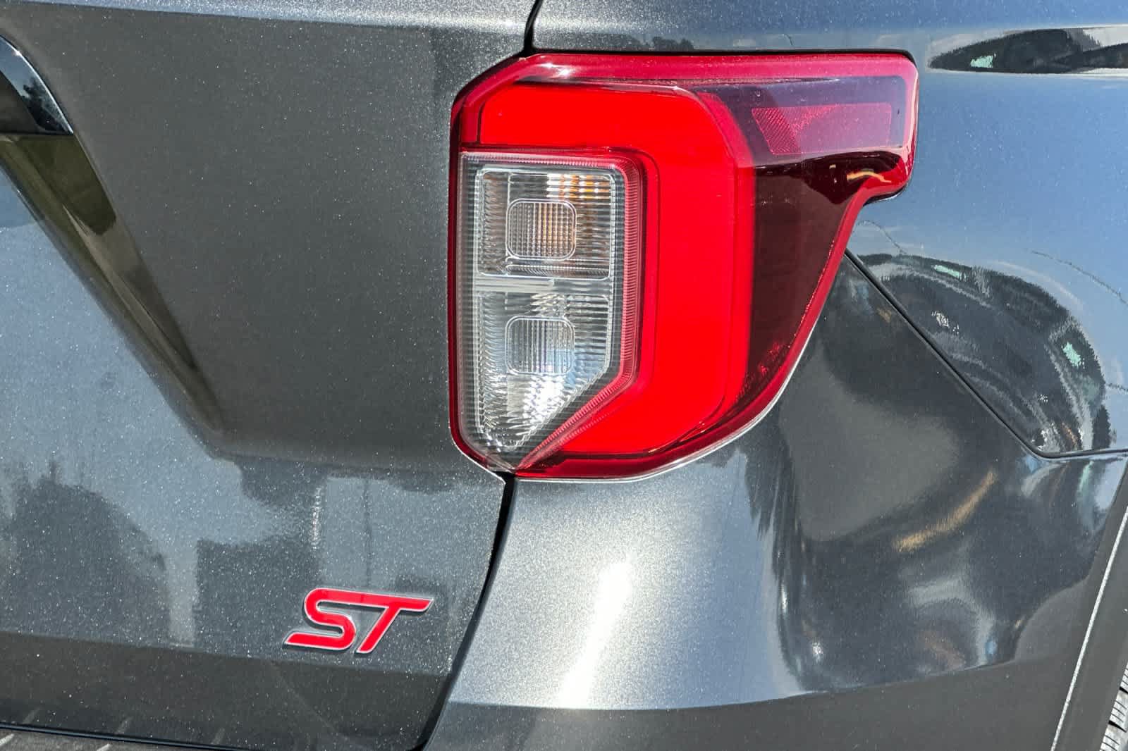Certified 2020 Ford Explorer ST w/ ST Street Pack AWD/4WD image 29