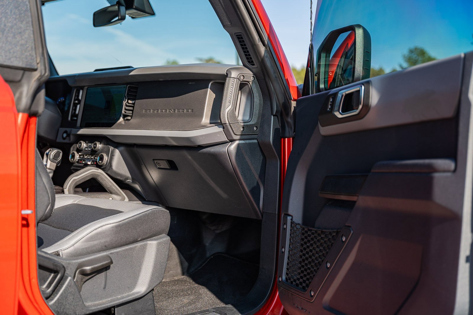 Certified 2024 Ford Bronco Big Bend image 15