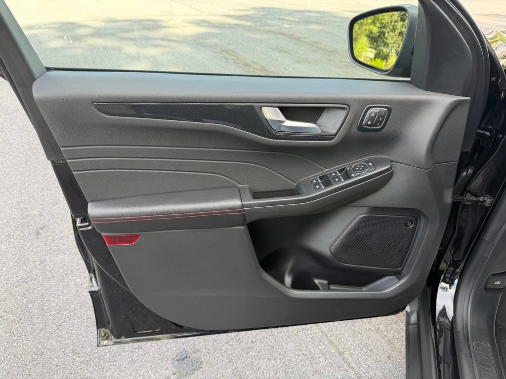 Certified 2026 Ford Escape ST-Line Elite w/ Premium Technology Package AWD/4WD image 13