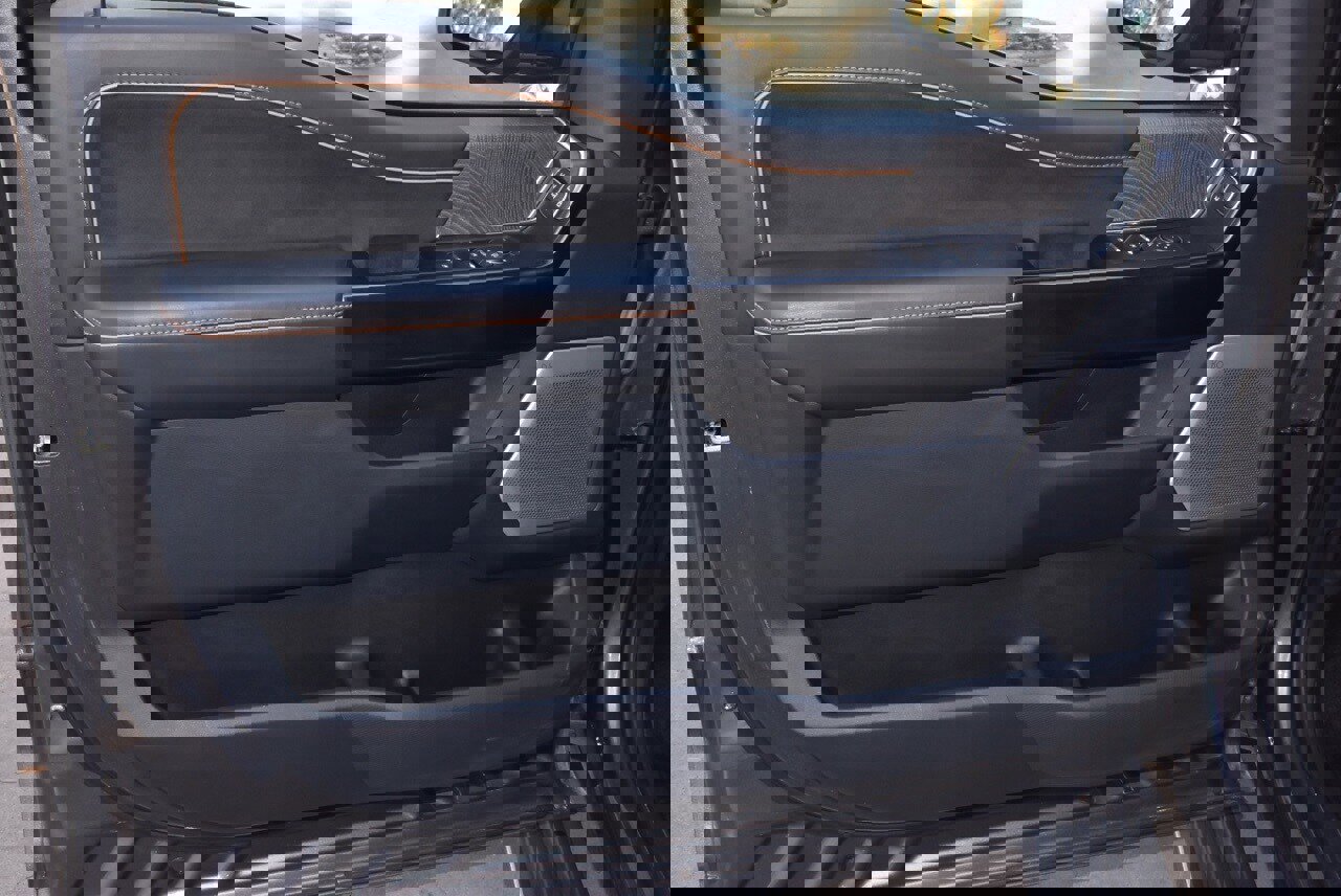 Certified 2022 Ford F150 Platinum w/ Equipment Group 701A High image 36