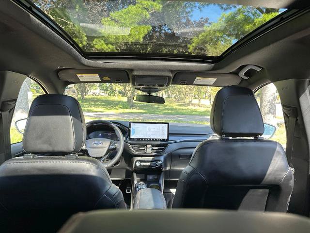 Certified 2024 Ford Escape ST-Line w/ Tech Pack #1 AWD/4WD image 5