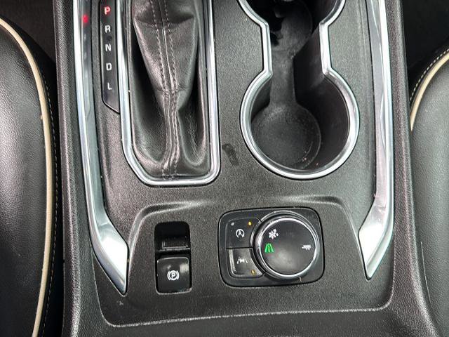 Used 2023 Chevrolet Traverse Premier image 18