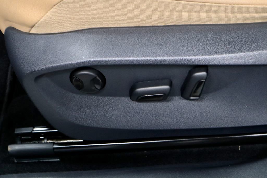 Used 2022 Volkswagen Tiguan SE image 24